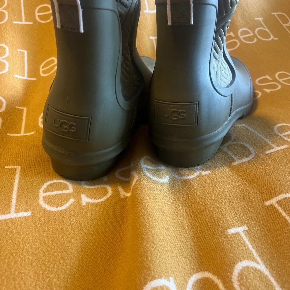 UGG Women's Chevonne Rain Boots -  Olive Green Size 9 NWOB - Picture 5 of 11